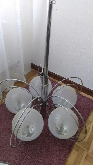 Lámpara de techo metálica con 5 tulipas
