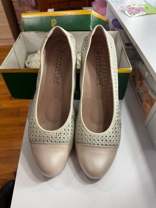 Zapatos de salón Pitillos beige