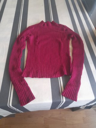 Jersey de cuello alto rojo