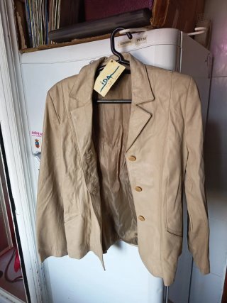 Cazadora de piel Ida beige