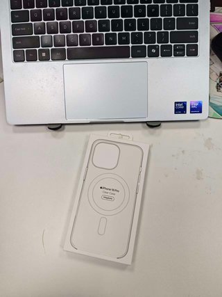 Funda Clear Case MagSafe para iPhone 16 Pro