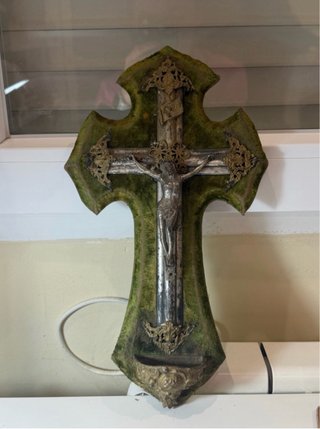Crucifijo bendito antiguo terciopelo verde y agua