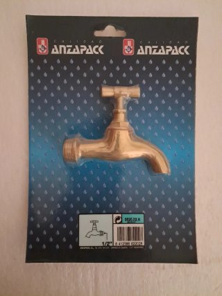 Grifo de Jardín Dorado Anzapack
