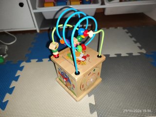 Cubo de actividades de madera para bebé