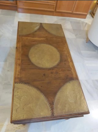 Mesa de centro artesanal de la India
