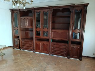 Mueble de Salón Clásico de Madera