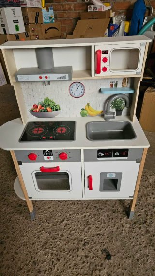 Cocinita de madera infantil