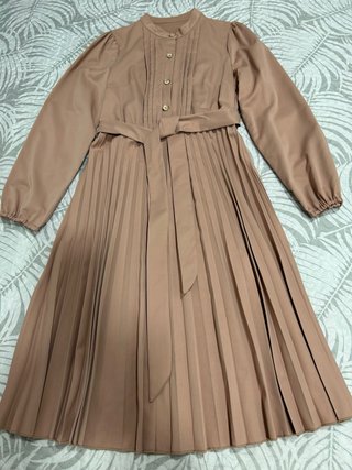 Vestido Plisado Beige