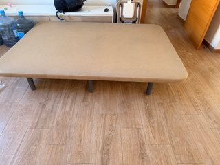 Regalo la base de la Cama doble con base tapizada
