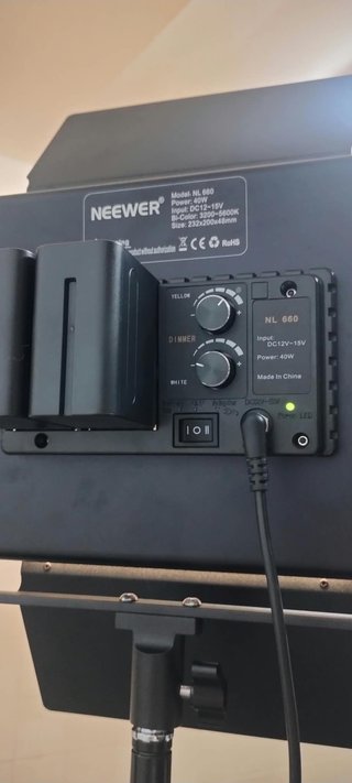 Pack 4 Focos LED Neewer NL-660 con Trípode