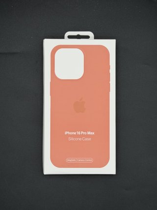 Funda iPhone 16 Pro Max Silicona Nueva 3