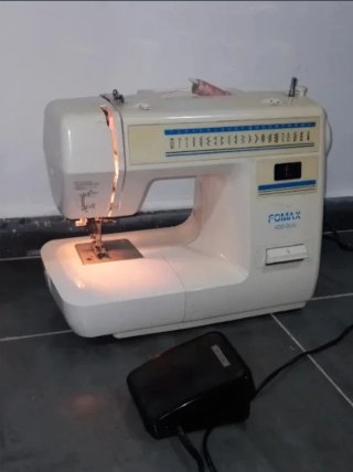 Lote Máquinas de coser y portátil