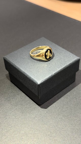 Anillo Oro 18K. Peso 4.10g