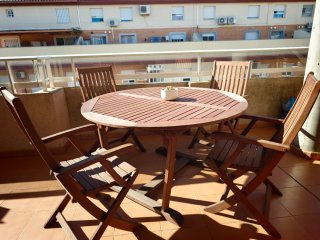 Set de Mesa y 6 Sillas de Terraza de Madera