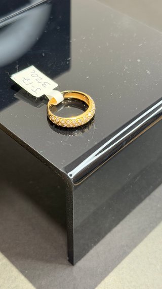 Anillo Oro 18K y Circonitas 3.24g