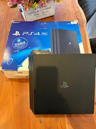 PS4 Pro (PlayStation 4 Pro) 1TB