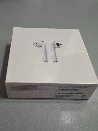 Apple AirPods con estuche de carga