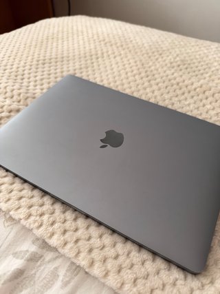 Apple MacBook Pro 13 (2017)