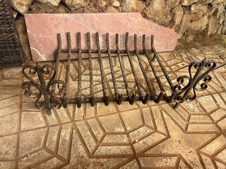 Parrilla para chimenea de metal