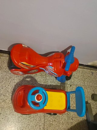 Lote de 2 correpasillos infantiles