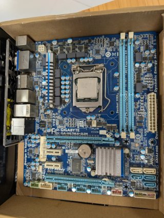 Placa Base Gigabyte H67 + i5-2400 (Averiada)