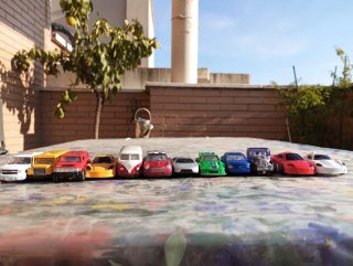 Set de 12 coches de juguete a escala
