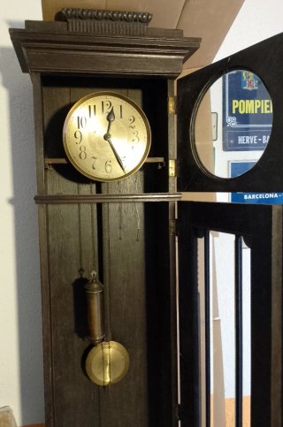 Reloj de pie mecánico antiguo tipo carrillón