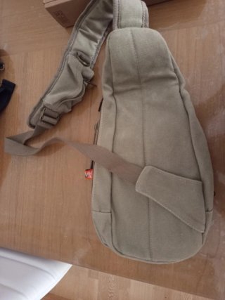 Borsa a tracolla beige da uomo