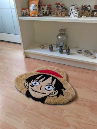 Alfombra artesanal de Luffy (One Piece)