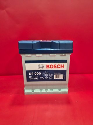 Batería de Coche Bosch S4 000 / 44 Ah / 12V / 420A