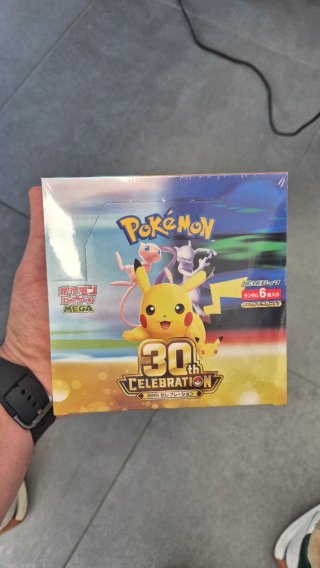 Caja Pokémon sellada 30th Celebration Japonesa