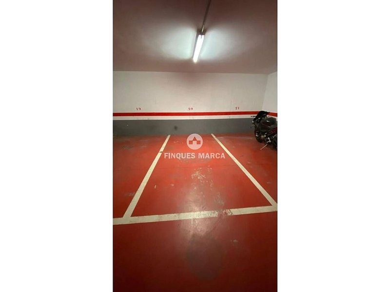 Parking space for rent in Encamp · 2 of 4