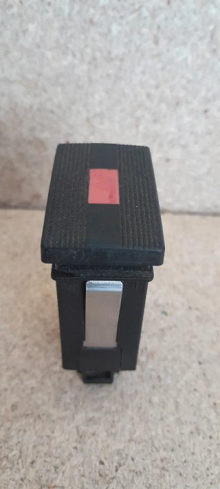 Interruptor de coche con indicador rojo