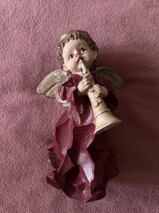 Figura Decorativa de Ángel con Trompeta
