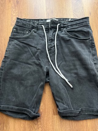 Pantalón corto negro