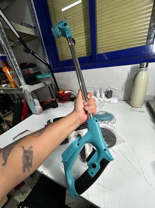 Desbrozadora y cortabordes inalámbrica LEEIKOO