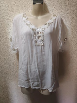 Camiseta Blanca con Detalles de Lentejuelas