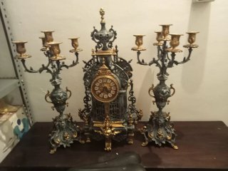 Reloj de Sobremesa con Candelabros