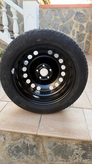 Rueda Goodyear 205/55R16 con Llanta