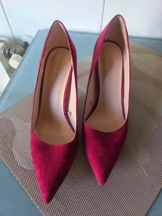 Zapatos de salón Zara burdeos
