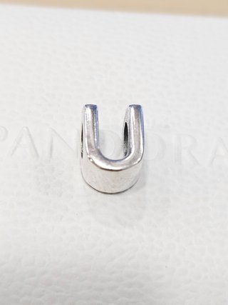Charm Letra U Pandora Plata
