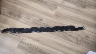 Cinturón Negro con Tachuelas