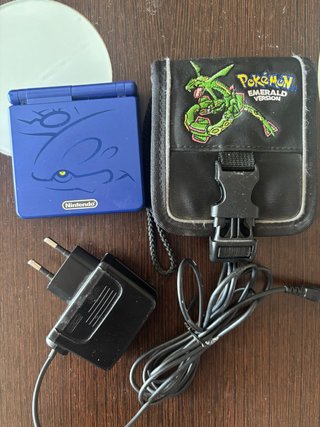 Nintendo Game Boy SP Kyogre + Funda y Cargador