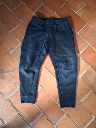 Pantalón Nike Tech Fleece Negro