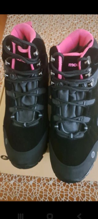 Botas de montaña mujer