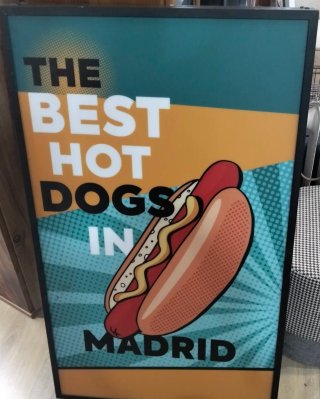 Caja de Luz Publicitaria Hot Dogs