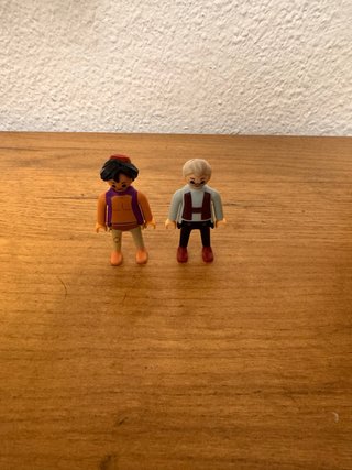 2 Figuras Playmobil: Aladdín y Geppetto