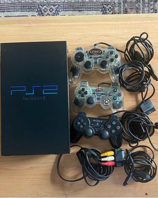 Consola PlayStation 2 (PS2)+ 3 mandos + 8gb