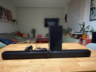 Barra de Sonido con Subwoofer - Perfecto estado