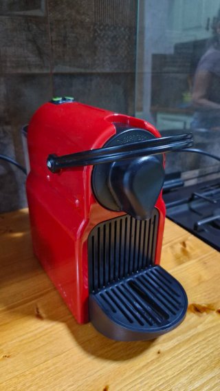 Cafetera Nespresso Krups Roja